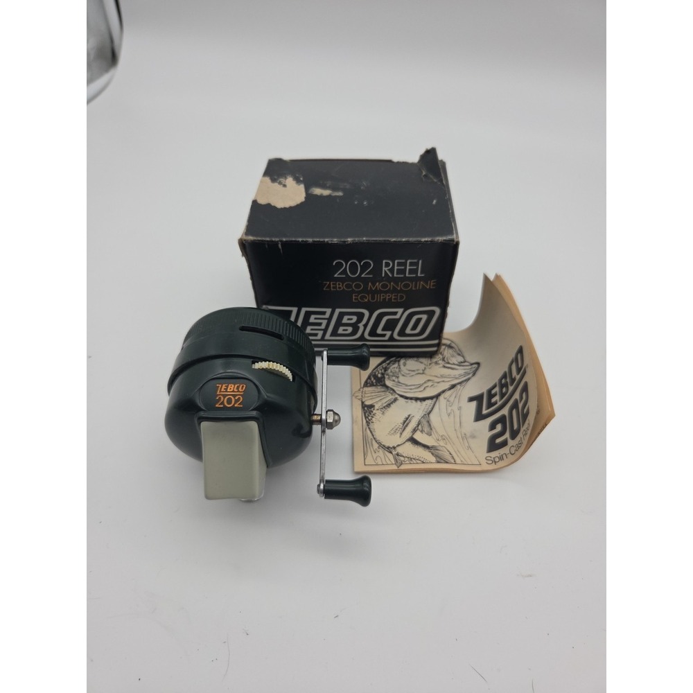 FISHING REEL ZEBCO 202 CLOSED REEL MADE IN AMERICA TESTED WORKING With BOX